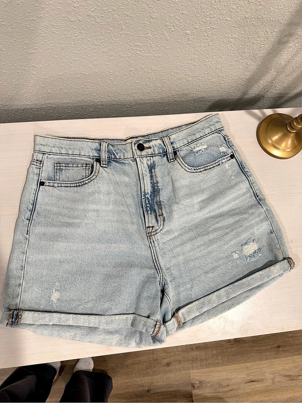 HIDDEN brand denim shorts size L